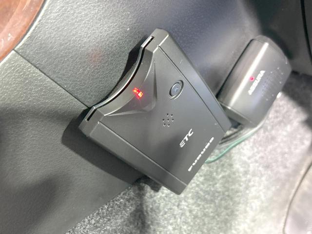 エスクード ＸＧ　４ＷＤ　禁煙車　ＳＤナビ　バックカメラ　クルコン　Ｂｌｕｅｔｏｏｔｈ　ＥＴＣ　ＨＩＤヘッド＆フォグ　シートヒーター　スマートキー　オートライト　オートエアコン　１６アルミ　革巻きステアリング（7枚目）