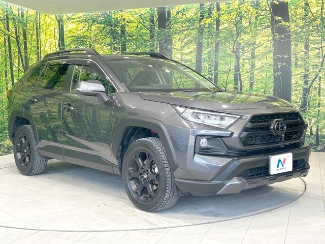 ＲＡＶ４ アドベンチャー　オフロードパッケージ　９型ディスプレイオーディオ　セーフティセンス　禁煙車　バックカメラ　ブラインドスポットモニター　クリアランスソナー　シートベンチレーション　ＥＴＣ　ドラレコ　オートハイビーム　車線逸脱警報（17枚目）