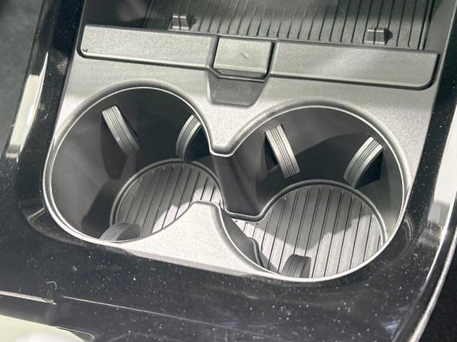 プリウス Ｚ　ガラスルーフ　１２．３型ディスプレイオーディオ　セーフティセンス　全周囲カメラ　シートヒーター　シートエアコン　デジタルインナーミラー　パワーバックドア　合皮シート　ＬＥＤヘッド　コーナーセンサー（50枚目）