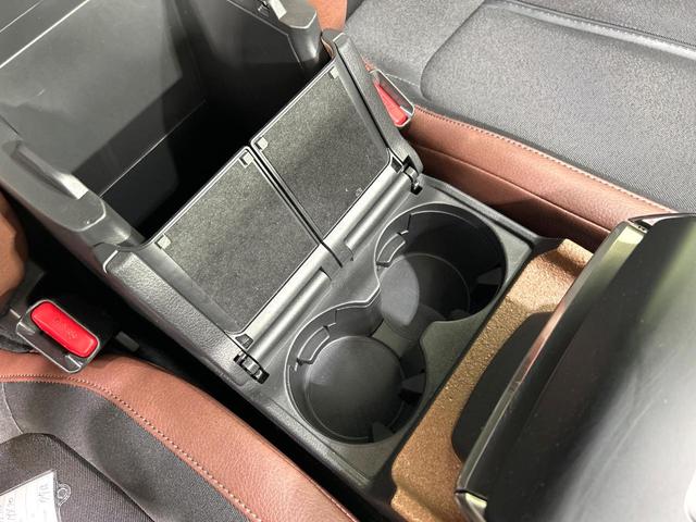 ＭＸ－３０ ベースグレード　メーカー８型ナビ　全周囲カメラ　ＢＯＳＥサウンド　ｉ－アクティブセンス　レーダークルーズ　禁煙車　シートヒーター　ハーフレザー　パワーシート　スマートキー　ＬＥＤヘッド　純正ＯＰ１８インチＡＷ（48枚目）