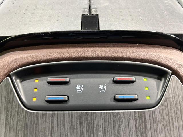 ハリアーハイブリッド Ｚ　レザーパッケージ　純正１２．３型ナビ　全周囲カメラ　ＪＢＬサウンドシステム　デジタルインナーミラー　シートベンチレ－ション　ブラインドスポットモニター　ＬＥＤヘッドライト　ＥＴＣ　禁煙車　ワンオーナー（7枚目）