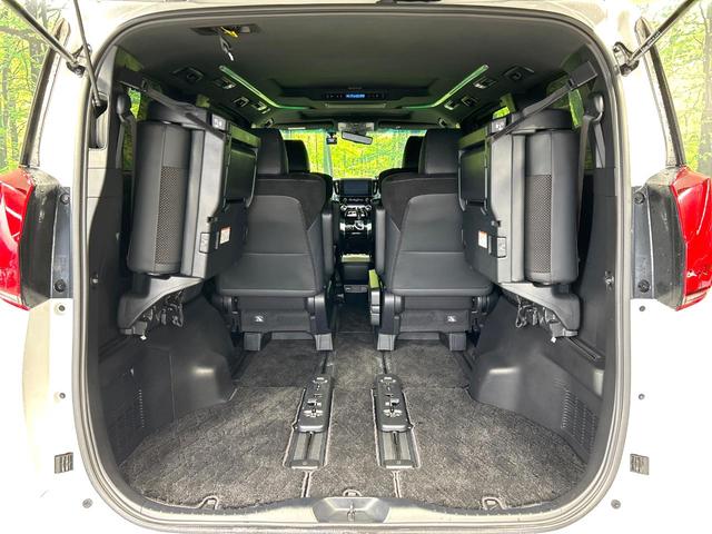 アルファード ２．５Ｓ　タイプゴールド　サンルーフ　純正９型ディスプレイオーディオ　フリップダウンモニター　バックカメラ　両側パワスラ　デジタルインナーミラー　セ－フティセンス　レーダークルーズコントロール　ドラレコ　ＥＴＣ　ＬＥＤヘッド（12枚目）