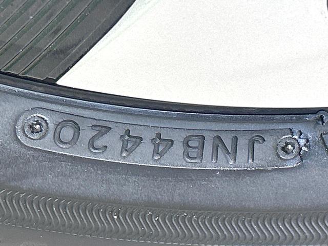 アクア Ｓスタイルブラック　純正ＳＤナビ　全周囲カメラ　衝突被害軽減システム　禁煙車　コーナーセンサー　スマートキー　ＬＥＤヘッド　ワンオーナー　オートライト　オートエアコン　Ｂｌｕｅｔｏｏｔｈ　ＣＤ　ＤＶＤ再生　フルセグ（52枚目）