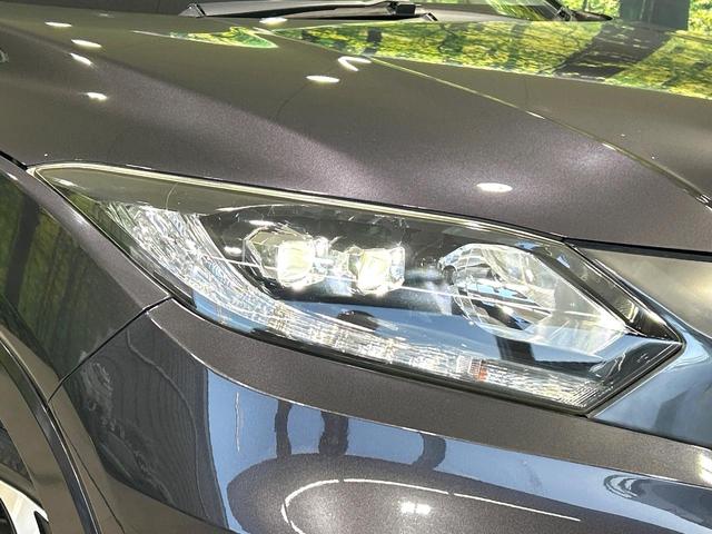 ヴェゼル ハイブリッドＺ　純正ナビ　バックカメラ　衝突被害軽減　禁煙車　ルーフレール　ハーフレザーシート　コーナーセンサー　スマートキー　ＬＥＤ　シートヒーター　ＥＴＣ　クルコン　ワンオーナー　オートライト　デュアルエアコン（13枚目）