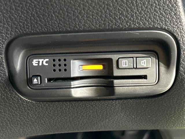 ヴェゼル ハイブリッドＺ　純正ナビ　バックカメラ　衝突被害軽減　禁煙車　ルーフレール　ハーフレザーシート　コーナーセンサー　スマートキー　ＬＥＤ　シートヒーター　ＥＴＣ　クルコン　ワンオーナー　オートライト　デュアルエアコン（25枚目）