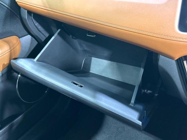 ヴェゼル ハイブリッドＺ　純正ナビ　バックカメラ　衝突被害軽減　禁煙車　ルーフレール　ハーフレザーシート　コーナーセンサー　スマートキー　ＬＥＤ　シートヒーター　ＥＴＣ　クルコン　ワンオーナー　オートライト　デュアルエアコン（32枚目）