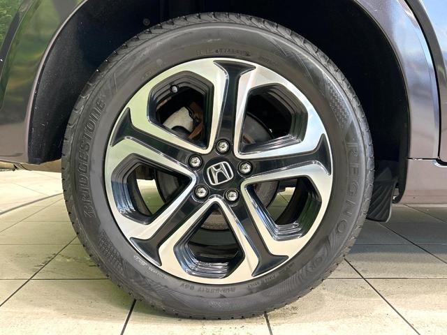 ヴェゼル ハイブリッドＺ　純正ナビ　バックカメラ　衝突被害軽減　禁煙車　ルーフレール　ハーフレザーシート　コーナーセンサー　スマートキー　ＬＥＤ　シートヒーター　ＥＴＣ　クルコン　ワンオーナー　オートライト　デュアルエアコン（44枚目）