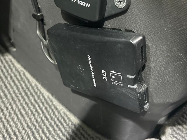 ステップワゴン G 純正ナビ バックカメラ スマートキー LEDヘッドライト ETC オートエアコン 両側スライドドア CD/DVD再生 リモコンキー 禁煙車 ワンオーナー(5枚目)