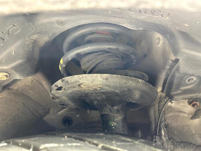 ヴォクシー ＺＳ　ＢＩＧ－Ｘ９型ナビ　フリップダウンモニター　バックカメラ　両側パワスラ　ＥＴＣ　ＬＥＤヘッドライト　スマートキー　Ｂｌｕｅｔｏｏｔｈ　ＥＴＣ　純正１６インチＡＷ　ワンオーナー　禁煙車（21枚目）