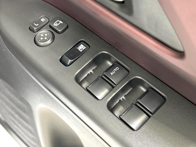 スペーシアカスタム ハイブリッドＸＳ　届出済未使用車　純正９型ナビ　全周囲カメラ　両側パワスラ　シ－トヒ－タ－　セ－フティサポート　アダプティブクルーズコントロール　ＬＥＤヘッドライト　ヘッドアップディスプレイ　禁煙車（42枚目）