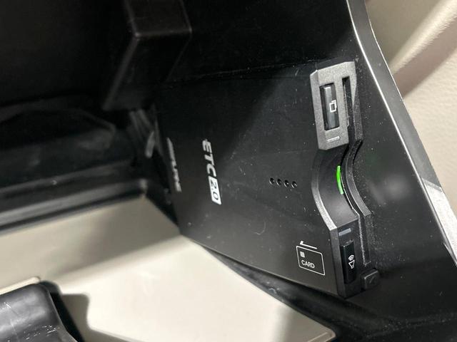 NV100クリッパーリオ G 11型フロ-ティングナビ フリップダウンモニター バックカメラ 両側パワスラ デュアルカメラブレーキ ドラレコ ETC HIDヘッドライト スマートキー 禁煙車 ワンオーナー(8枚目)