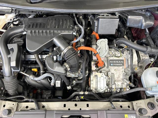 ノート Ｘ　純正９型ナビ　全周囲カメラ　インテリジェントルームミラー　エマージェンシーブレーキ　ドラレコ　ＥＴＣ　ＬＥＤヘッドライト　Ｂｌｕｅｔｏｏｔｈ　クリアランスソナー　禁煙車　ワンオーナー（18枚目）