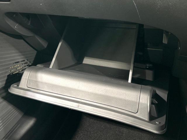 ノート Ｘ　純正９型ナビ　全周囲カメラ　インテリジェントルームミラー　エマージェンシーブレーキ　ドラレコ　ＥＴＣ　ＬＥＤヘッドライト　Ｂｌｕｅｔｏｏｔｈ　クリアランスソナー　禁煙車　ワンオーナー（50枚目）