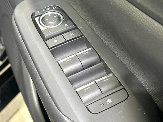 プリウス Z 純正12.3型ナビ 全周囲カメラ シ-トベンチレ-ション デジタルインナーミラー セ-フティセンス レーダークルーズコントロール BSM ステアリングヒーター LEDヘッドライト 禁煙車(43枚目)