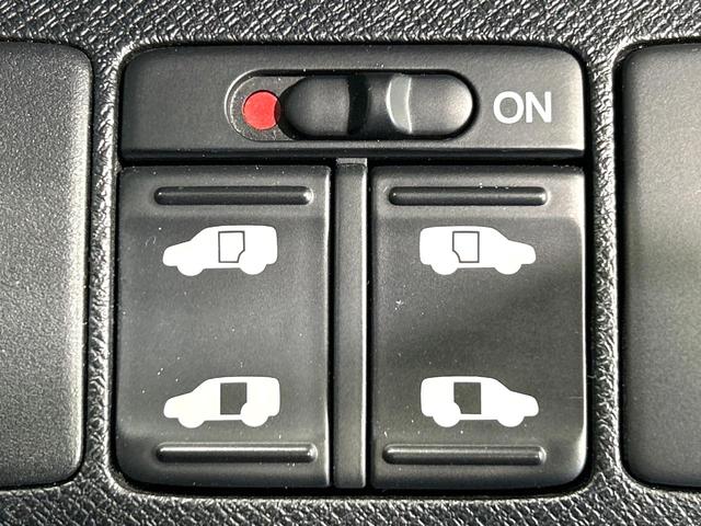 ステップワゴンスパーダ Z 純正ナビ フリップダウンモニター バックカメラ 両側パワスラ スマートキー ETC HIDヘッドライト 純正16インチAW CD/DVD再生 フルセグ 革巻きステアリング 禁煙車 ワンオーナー(6枚目)