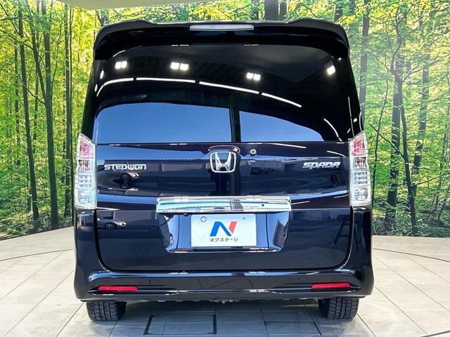 ステップワゴンスパーダ Z 純正ナビ フリップダウンモニター バックカメラ 両側パワスラ スマートキー ETC HIDヘッドライト 純正16インチAW CD/DVD再生 フルセグ 革巻きステアリング 禁煙車 ワンオーナー(16枚目)