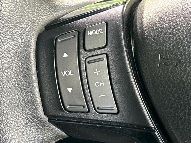 ステップワゴンスパーダ Z 純正ナビ フリップダウンモニター バックカメラ 両側パワスラ スマートキー ETC HIDヘッドライト 純正16インチAW CD/DVD再生 フルセグ 革巻きステアリング 禁煙車 ワンオーナー(26枚目)