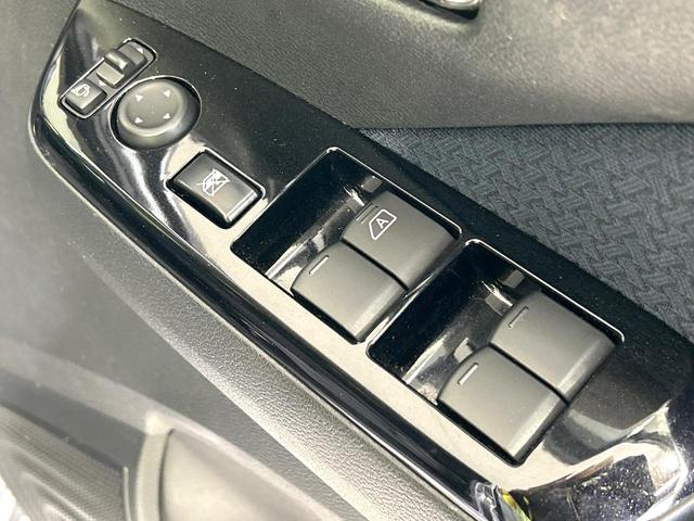 eKクロス T ターボ 純正オーディオ e-アシスト スマートキー コーナーセンサー LEDヘッド オートハイビーム 誤発進抑制機能 オートエアコン 純正15アルミ 革巻きステアリング ワンオーナー 禁煙車(32枚目)