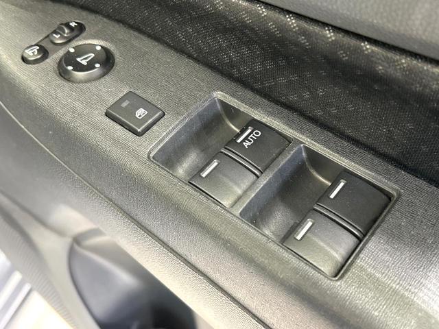 Ｎ－ＷＧＮカスタム Ｇ・Ｌパッケージ　メモリーナビ　バックカメラ　ＥＴＣ　Ｂｌｕｅｔｏｏｔｈ　ハーフレザー　クルーズコントロール　スマートキー　ＨＩＤヘッド＆ＬＥＤフォグ　オートライト　オートエアコン　純正１４アルミ　ワンオーナー　禁煙車（31枚目）