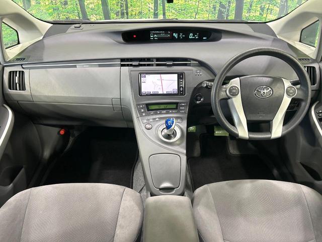 プリウス Sツーリングセレクション ナビ バックカメラ スマートキー LEDヘッドライト 純正17インチAW Bluetooth ETC オートライト オートエアコン CD/DVD再生 禁煙車 ワンオーナー(2枚目)