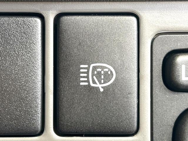 プリウス Sツーリングセレクション ナビ バックカメラ スマートキー LEDヘッドライト 純正17インチAW Bluetooth ETC オートライト オートエアコン CD/DVD再生 禁煙車 ワンオーナー(25枚目)