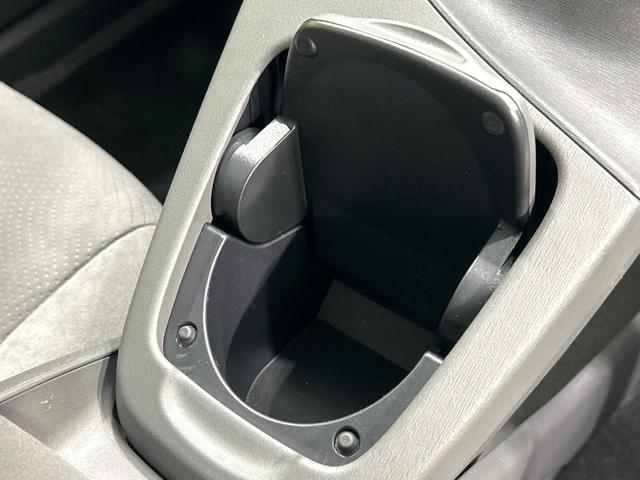 プリウス Sツーリングセレクション ナビ バックカメラ スマートキー LEDヘッドライト 純正17インチAW Bluetooth ETC オートライト オートエアコン CD/DVD再生 禁煙車 ワンオーナー(35枚目)