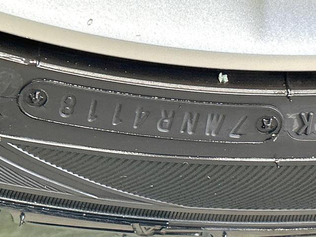 プリウス Sツーリングセレクション ナビ バックカメラ スマートキー LEDヘッドライト 純正17インチAW Bluetooth ETC オートライト オートエアコン CD/DVD再生 禁煙車 ワンオーナー(46枚目)