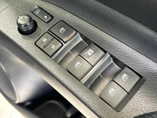 シエンタ Ｇ　モデリスタエアロ　両側パワスラ　純正ナビ　バックカメラ　Ｂｌｕｅｔｏｏｔｈ　ＥＴＣ　スマートキー　７人乗　ＬＥＤヘッド　オートライト　オートエアコン　フォグライト　純正１６アルミ　革巻きステアリング（35枚目）