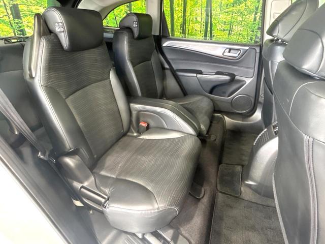 ジェイド ハイブリッドX 黒革シート 後席モニター メーカーナビ サイドカメラ バックカメラ ホンダセンシング アダプティブクルーズコントロール スマートキー LEDヘッドライト 純正17アルミ 誤発進抑制機能 ETC(9枚目)