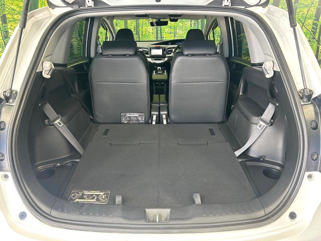 ジェイド ハイブリッドX 黒革シート 後席モニター メーカーナビ サイドカメラ バックカメラ ホンダセンシング アダプティブクルーズコントロール スマートキー LEDヘッドライト 純正17アルミ 誤発進抑制機能 ETC(11枚目)