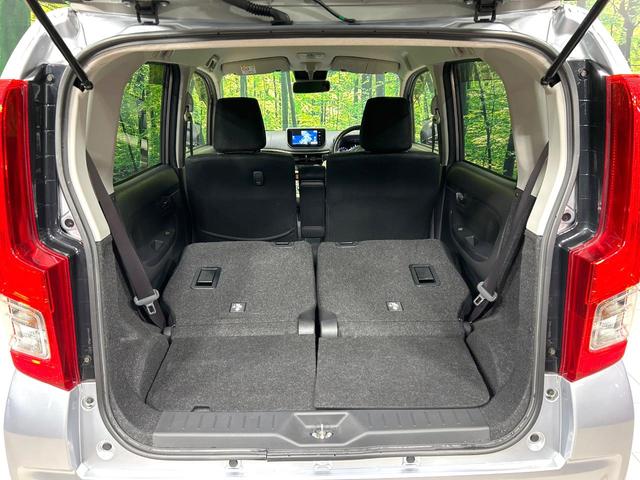 普段のお買い物や通勤、送迎等に十分な荷室スペースを確保しております。セカンドシートを倒すと、大きな荷物の積載も可能です♪