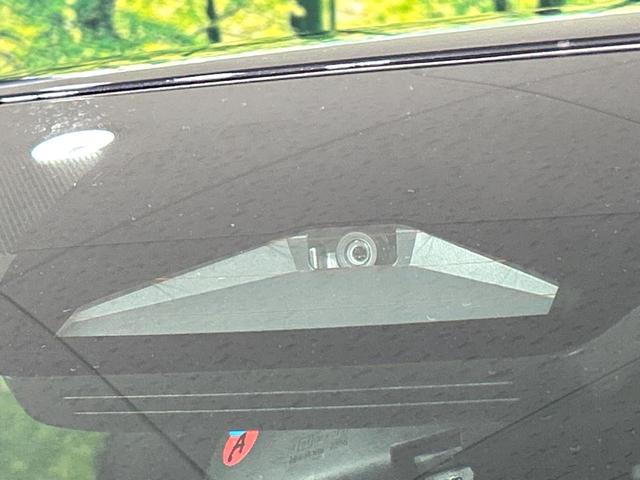 ヤリスクロス Ｚ　２トーンカラー　純正８型ナビ　全周囲カメラ　シ－トヒ－タ－　ステアリングヒーター　セ－フティセンス　レーダークルーズコントロール　ブラインドスポットモニター　ドラレコ　ＥＴＣ　禁煙車　ワンオーナー（5枚目）