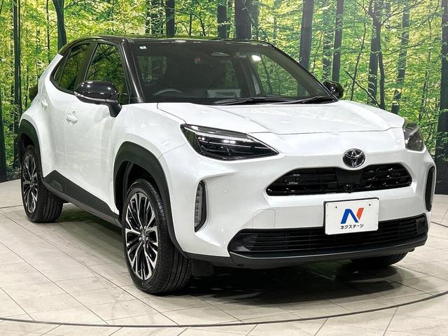 ヤリスクロス Ｚ　２トーンカラー　純正８型ナビ　全周囲カメラ　シ－トヒ－タ－　ステアリングヒーター　セ－フティセンス　レーダークルーズコントロール　ブラインドスポットモニター　ドラレコ　ＥＴＣ　禁煙車　ワンオーナー（16枚目）