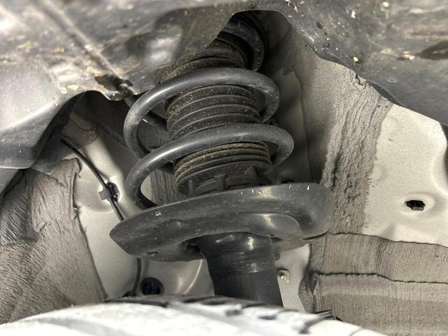 ヤリスクロス Ｚ　２トーンカラー　純正８型ナビ　全周囲カメラ　シ－トヒ－タ－　ステアリングヒーター　セ－フティセンス　レーダークルーズコントロール　ブラインドスポットモニター　ドラレコ　ＥＴＣ　禁煙車　ワンオーナー（20枚目）