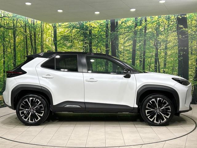 ヤリスクロス Ｚ　２トーンカラー　純正８型ナビ　全周囲カメラ　シ－トヒ－タ－　ステアリングヒーター　セ－フティセンス　レーダークルーズコントロール　ブラインドスポットモニター　ドラレコ　ＥＴＣ　禁煙車　ワンオーナー（24枚目）