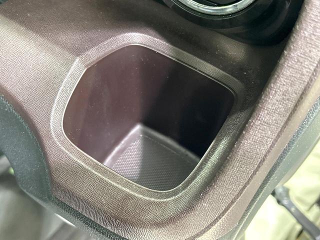 Ｎ－ＯＮＥ プレミアム・Ｌパッケージ　禁煙車　ナビ　バックカメラ　ＨＩＤヘッドライト　スマートキー　オートライト　オートエアコン　ＣＤ／ＤＶＤ再生　革巻きステアリング　フォグライト　地デジ　プライバシーガラス　ワンオーナー（32枚目）