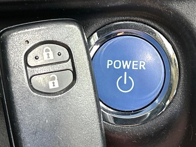 アクア Ｓ　中期　純正ナビ　セ－フティセンス　スマートキー　ＥＴＣ　純正ＯＰ１５インチＡＷ　オートハイビーム　オートライト　オートエアコン　Ｂｌｕｅｔｏｏｔｈ　ＣＤ／ＤＶＤ再生　地デジ　禁煙車　ワンオーナー（5枚目）