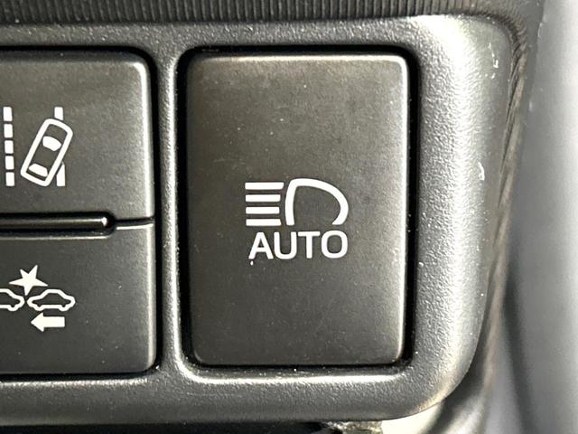 アクア Ｓ　中期　純正ナビ　セ－フティセンス　スマートキー　ＥＴＣ　純正ＯＰ１５インチＡＷ　オートハイビーム　オートライト　オートエアコン　Ｂｌｕｅｔｏｏｔｈ　ＣＤ／ＤＶＤ再生　地デジ　禁煙車　ワンオーナー（7枚目）