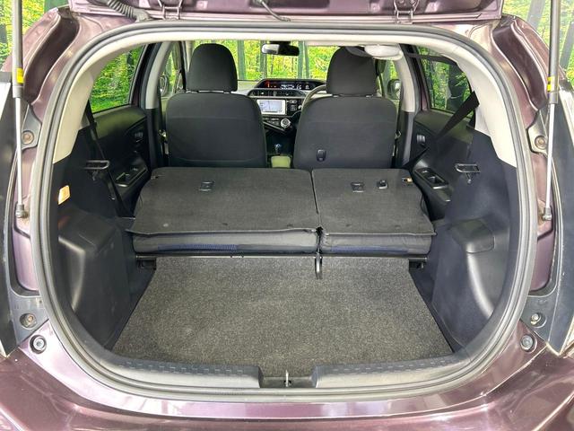 アクア Ｓ　中期　純正ナビ　セ－フティセンス　スマートキー　ＥＴＣ　純正ＯＰ１５インチＡＷ　オートハイビーム　オートライト　オートエアコン　Ｂｌｕｅｔｏｏｔｈ　ＣＤ／ＤＶＤ再生　地デジ　禁煙車　ワンオーナー（10枚目）