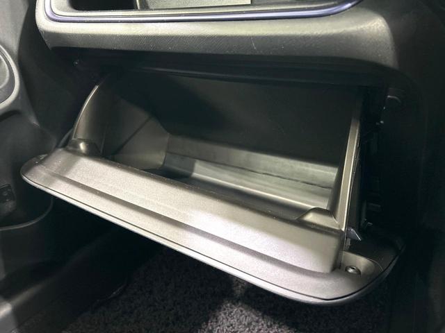 アクア Ｓ　中期　純正ナビ　セ－フティセンス　スマートキー　ＥＴＣ　純正ＯＰ１５インチＡＷ　オートハイビーム　オートライト　オートエアコン　Ｂｌｕｅｔｏｏｔｈ　ＣＤ／ＤＶＤ再生　地デジ　禁煙車　ワンオーナー（45枚目）