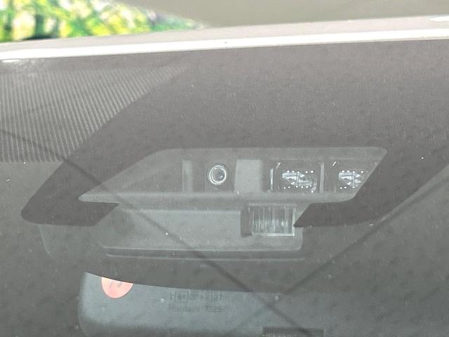 ノア Ｘ　ディライトプラス　純正９型ナビ　フリップダウンモニター　バックカメラ　両側パワスラ　セ－フティセンス　スマートキー　ドラレコ　ＥＴＣ　ＬＥＤヘッドライト　Ｂｌｕｅｔｏｏｔｈ　禁煙車　ワンオーナー（7枚目）