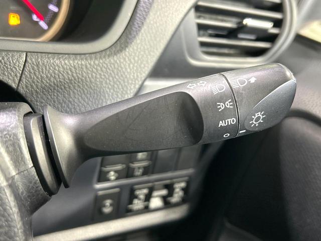 ノア Ｘ　ディライトプラス　純正９型ナビ　フリップダウンモニター　バックカメラ　両側パワスラ　セ－フティセンス　スマートキー　ドラレコ　ＥＴＣ　ＬＥＤヘッドライト　Ｂｌｕｅｔｏｏｔｈ　禁煙車　ワンオーナー（50枚目）