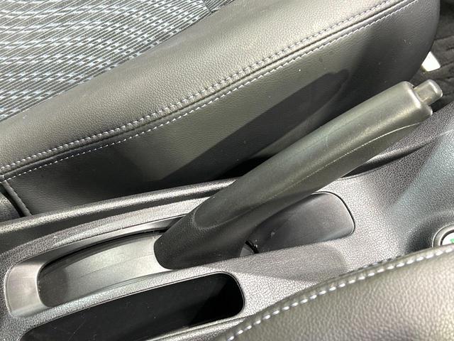 ノート メダリスト 純正ナビ 全周囲カメラ ドラレコ ETC ハ-フレザ-シ-ト インテリキー Bluetooth 純正革巻きステアリング オートエアコン 純正14インチAW 禁煙車 ワンオーナー(45枚目)