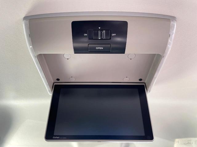 オデッセイハイブリッド ハイブリッドアブソルート・ホンダセンシングＥＸパック　純正ナビ　フリップダウンモニター　バックカメラ　両側パワスラ　ホンダセンシング　アダプティブクルーズコントロール　ドラレコ　ＥＴＣ　ＬＥＤヘッドライト　ハーフレザーシート　純正１７インチＡＷ　禁煙車（4枚目）