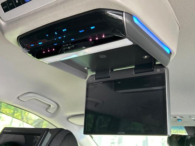 ＭＰＶ ２３Ｔ　ターボ　純正ナビ　フリップダウンモニター　バックカメラ　両側パワスラ　ＨＩＤヘッドライト　スマートキー　リアオ－トエアコン　ＥＴＣ　オ－トエアコン　禁煙車　ワンオーナー（4枚目）