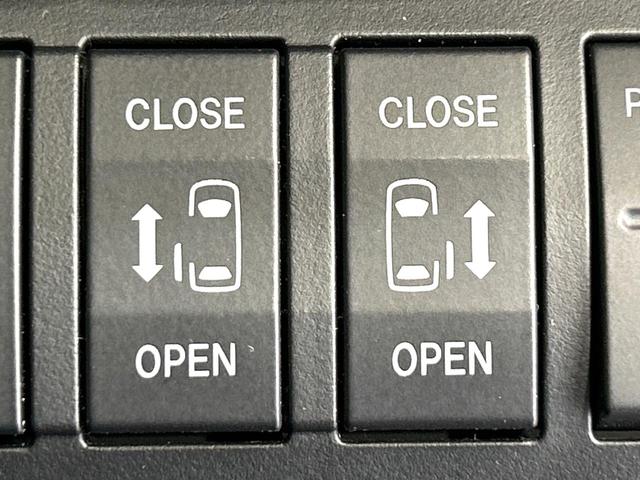 ＭＰＶ ２３Ｔ　ターボ　純正ナビ　フリップダウンモニター　バックカメラ　両側パワスラ　ＨＩＤヘッドライト　スマートキー　リアオ－トエアコン　ＥＴＣ　オ－トエアコン　禁煙車　ワンオーナー（6枚目）