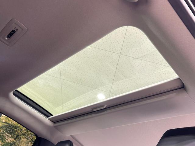 プリウス Ｚ　パノラマルーフ　モデリスタエアロ　純正１２．３型ナビ　全周囲カメラ　シ－トベンチレ－ション　セ－フティセンス　レーダークルーズコントロール　ブラインドスポットモニター　ステアリングヒータ－　禁煙車（3枚目）
