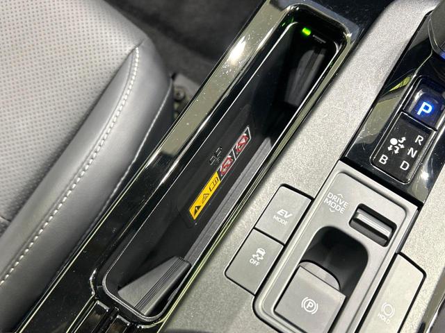 プリウス Ｚ　パノラマルーフ　モデリスタエアロ　純正１２．３型ナビ　全周囲カメラ　シ－トベンチレ－ション　セ－フティセンス　レーダークルーズコントロール　ブラインドスポットモニター　ステアリングヒータ－　禁煙車（65枚目）