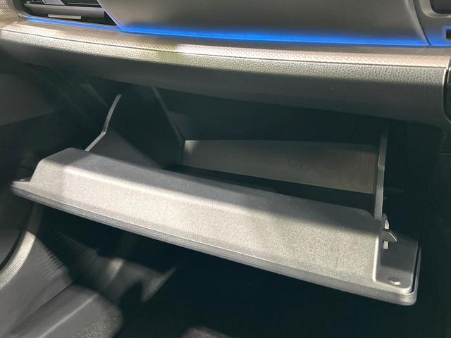 プリウス Ｚ　パノラマルーフ　モデリスタエアロ　純正１２．３型ナビ　全周囲カメラ　シ－トベンチレ－ション　セ－フティセンス　レーダークルーズコントロール　ブラインドスポットモニター　ステアリングヒータ－　禁煙車（68枚目）