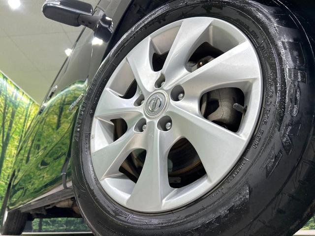 【純正１６インチアルミホイール】外観にマッチした純正アルミホイールを装着しております。各種社外アルミホイールや、スタッドレスタイヤも取扱いしております。是非ご相談ください♪